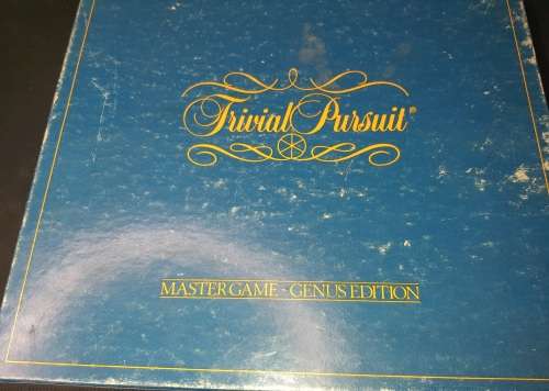 A VINTAGE TRIVIAL PURSUITE COMPLETE GAME 1981 SOLD AS IS