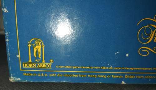 A VINTAGE TRIVIAL PURSUITE COMPLETE GAME 1981 SOLD AS IS