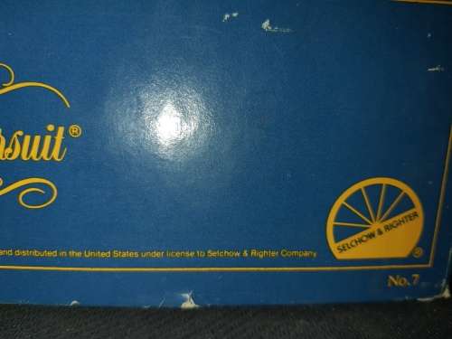 A VINTAGE TRIVIAL PURSUITE COMPLETE GAME 1981 SOLD AS IS