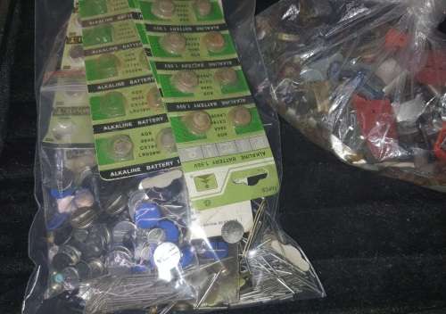 A massive bulk job lot swatch watches i