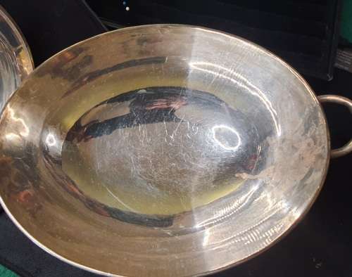 A VINTAGE EPNS SILVER PLATED SOUP TURINE IN GOOD CONDITION SOLD AS IS