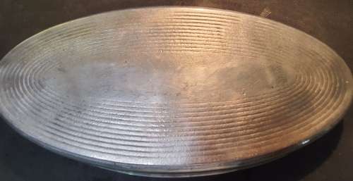 AN ORNATE VINTAGE CAST ALLUMINIUM ALLOY ART DECOR SERVING PLATTER SOLD AS IS