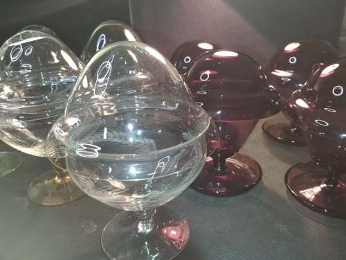 A BEAUTIFUL JOBLOT 0F 9 CRYSTAL GLASS COCKTAIL GOBLETS WITH GLASS INNER BOWLS SOLD AS IS