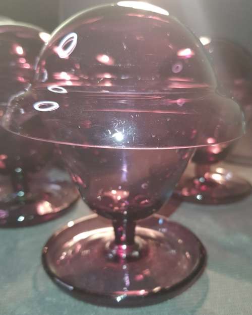 A BEAUTIFUL JOBLOT 0F 9 CRYSTAL GLASS COCKTAIL GOBLETS WITH GLASS INNER BOWLS SOLD AS IS
