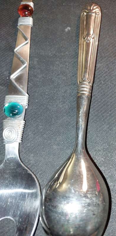 A vintage joblot stainless steel kitchenalia cutlery sold as is