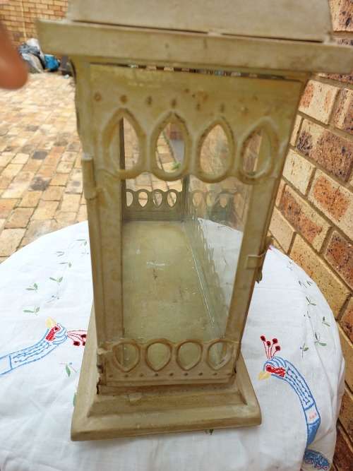 A beautiful off-white tan rustic Edwardian style double candle lantern sold as is