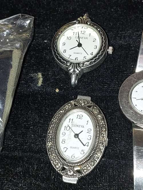 A COLLECTION WOMANS QUARTZ WATCHES SOLD AS IS NOT TESTED