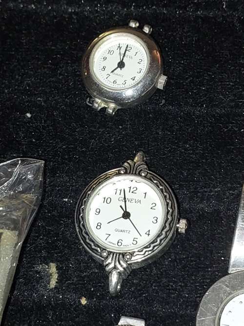 A COLLECTION WOMANS QUARTZ WATCHES SOLD AS IS NOT TESTED