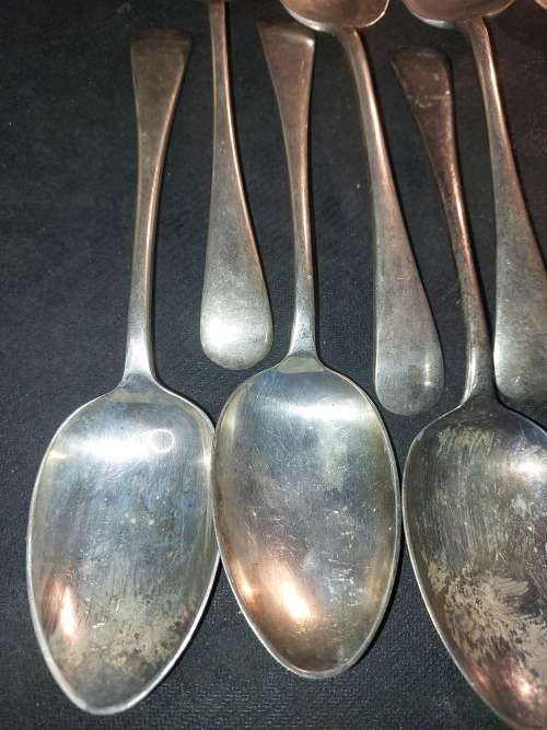 A VINTAGE COLLECTION OF 18 KL EPNS A1 20 DWTS DZ TABLESPOONS  SOLD AS IS