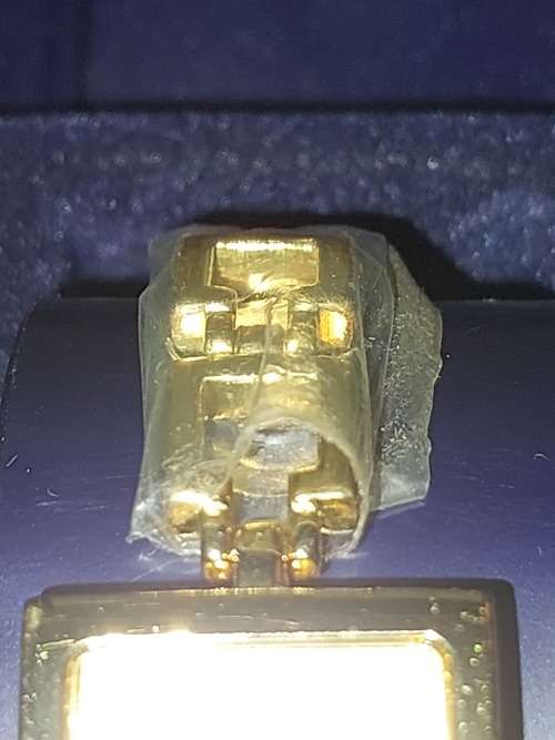 A VINTAGE LORUS GOLD PLATED WOMANS WATCH