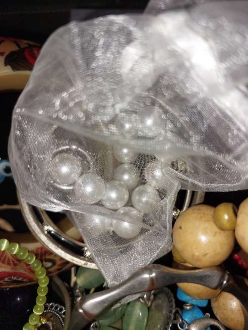 A BULK VINTAGE JOBLOT BRACELETS AND RARE BANGLES  OF QUAITY SOLD AS IS