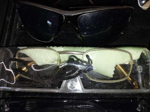 A VINTAGE JOBLOT SUNGLASSES SOLD AS IS