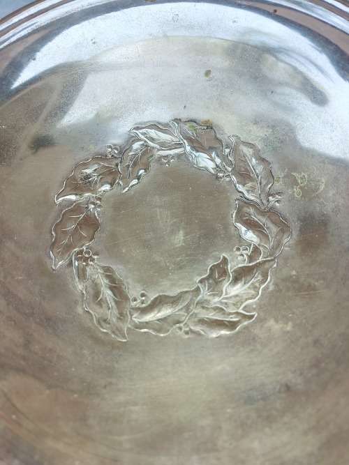AN ORNATE MAPPIN & WEBB PRINCESS PLATED FRUIT BOWL WITH HEBREW INGRAVINGS SOLD AS IS