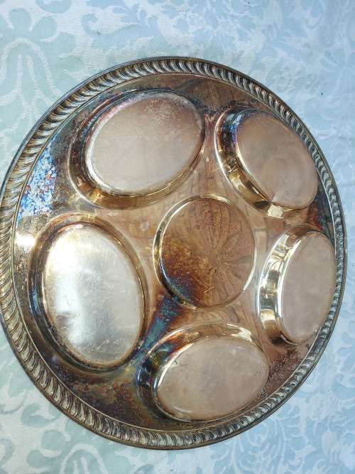A VINTAGE SILVER-PLATED TRAY WITH COMPARTMENT SOLD AS IS