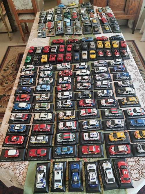 A MASSIVE COLLECTORS COLLECTION OF DIECAST CARS,