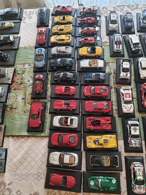 A MASSIVE COLLECTORS COLLECTION OF DIECAST CARS,