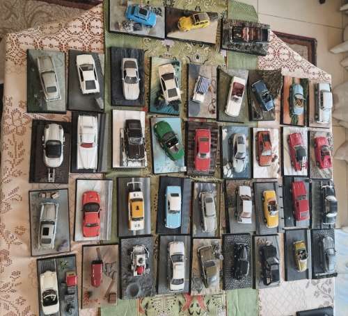 A MASSIVE COLLECTORS COLLECTION OF DIECAST CARS,