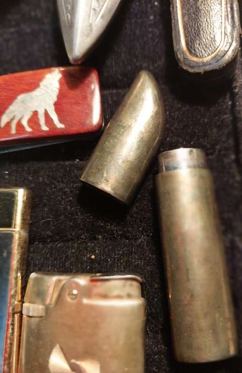 A JOBLOT VINTAGE COLLECTION LIGHTERS FIGURINES, ANTIQUE CONTAINERS, POCKET KNIVES