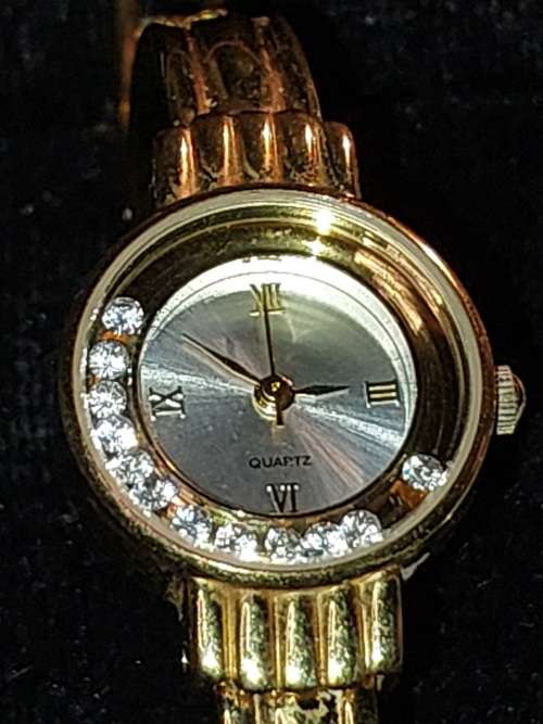 A JOBLOT WOMANS DRESS WATCHES SOLD AS IS NOT TESTED