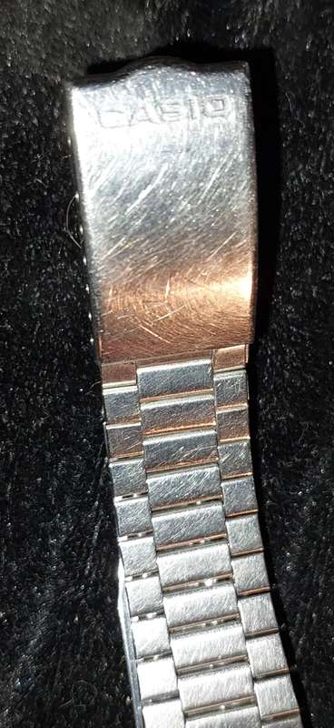 A VINTAGE DIGITAL CASIO MENS WATCH WORKING SOLD AS IS