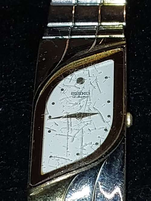 A COLLECTION VINTAGE SEIKO WRIST WATCHES SOLD AS IS NOT TESTED