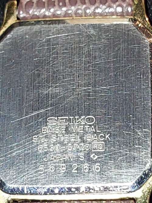 A COLLECTION VINTAGE SEIKO WRIST WATCHES SOLD AS IS NOT TESTED