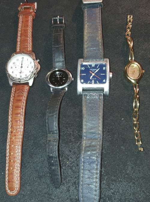 A VINTAGE JOBLOT WOMANS WRIST WATCHES SOLD AS IS NOT TESTED