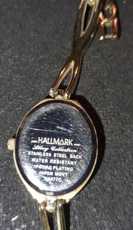 A VINTAGE JOBLOT WOMANS WRIST WATCHES SOLD AS IS NOT TESTED