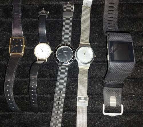 A QUALITY COLLECTION OF BRANDED WRIST WATCHES SOLD AS IS