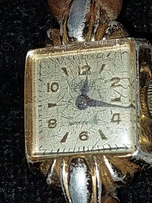 A HIGHLY COLLECTABLE ANTIQUE COLLECTION WOMANS WATCHES