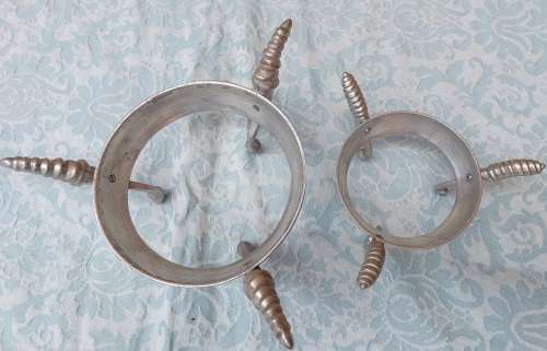 TWO BEAUTIFUL CAROL BOYES-STYLE TABLETOP POTS OR SERVING BOWL STANDS IN MINT CONDITION SOLD AS IS