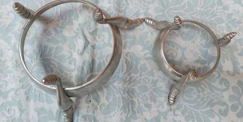 TWO BEAUTIFUL CAROL BOYES-STYLE TABLETOP POTS OR SERVING BOWL STANDS IN MINT CONDITION SOLD AS IS