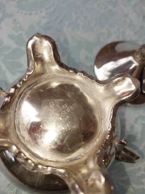 AN ANTIQUE F,B RODGERS SILVER COMPANY 1883 TRADEMARK SILVER PLATED TEAJUG SET