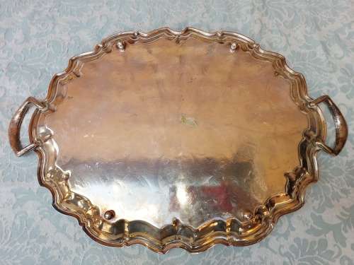 A VINTAGE VICTORIAN-STYLE SOLID SILVER PLATED SERVING TRAY