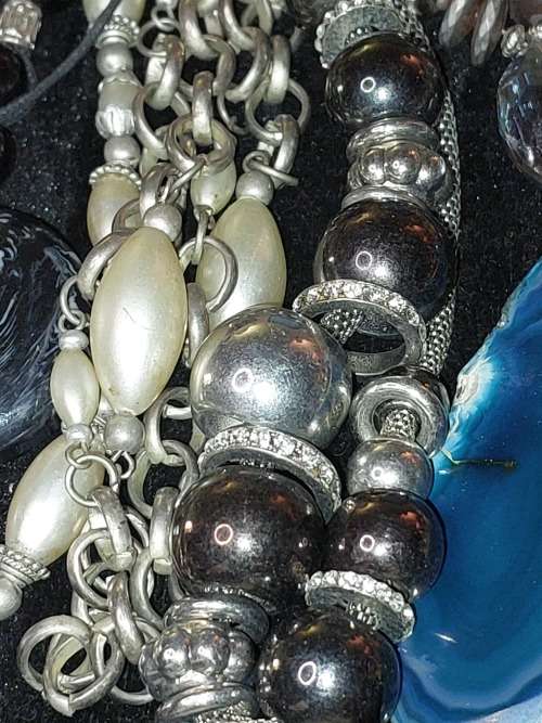 A BULK COLLECTION OF SILVERPLATED AND STAINLESS STEEL, MURANO GLASS, AND OTHER SEMI PRECIOUS GEM ST