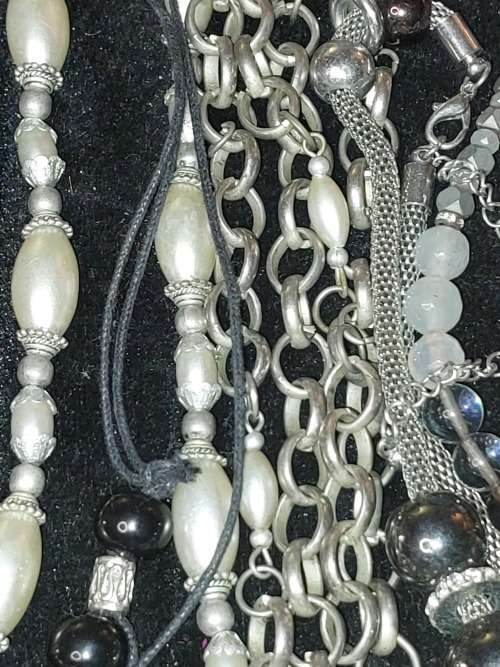 A BULK COLLECTION OF SILVERPLATED AND STAINLESS STEEL, MURANO GLASS, AND OTHER SEMI PRECIOUS GEM ST