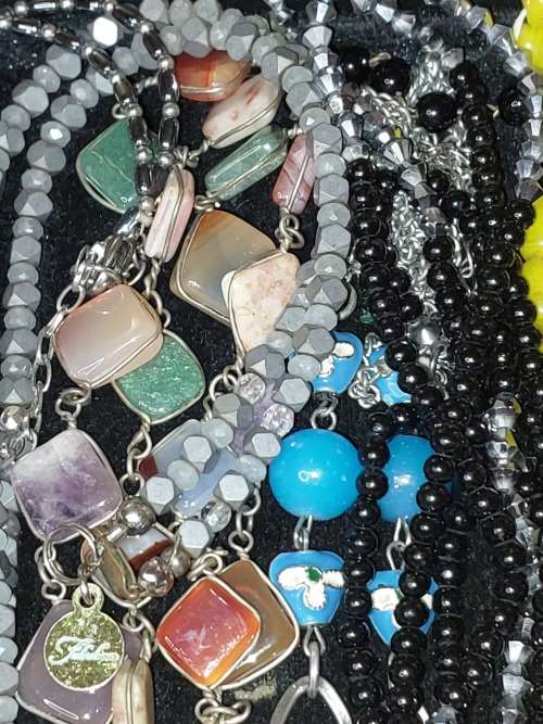 A BULK COLLECTION OF SILVERPLATED AND STAINLESS STEEL, MURANO GLASS, AND OTHER SEMI PRECIOUS GEM ST