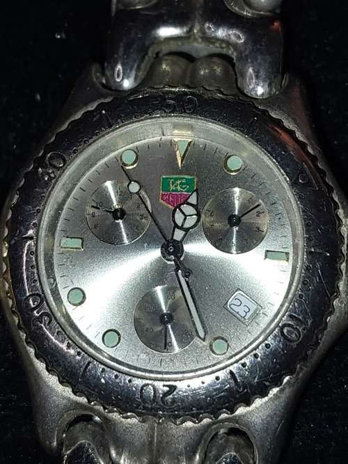 A COLLECTION OF FASHION DRESS WATCHES SOLD AS IS NOT TESTED