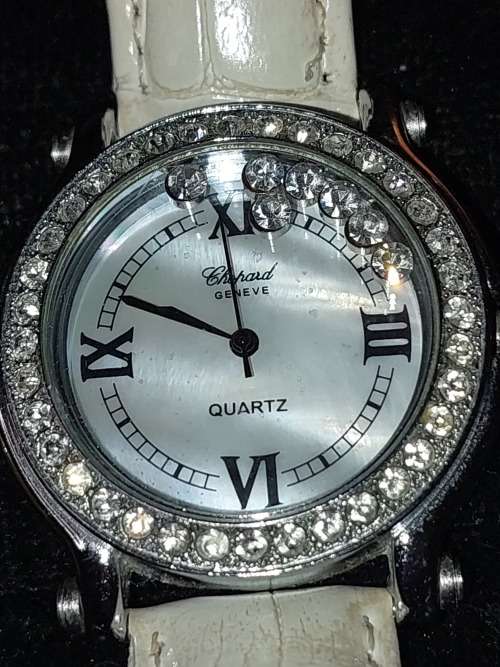 A COLLECTION OF FASHION DRESS WATCHES SOLD AS IS NOT TESTED