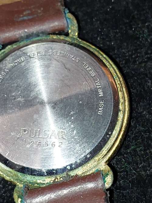 A COLLECTION OF QUALITY PULSAR AND OTHER WRISTWATCHES SOLD AS IS NOT TESTED