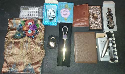 AN EXECUTIVES COLLECTION OF ACCESSORIES