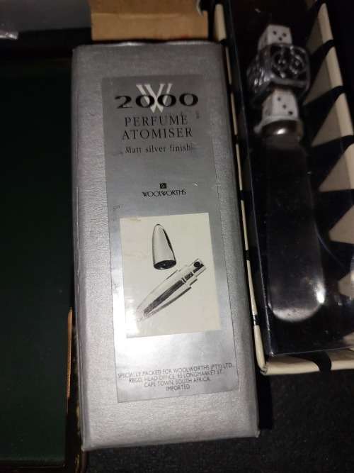 AN EXECUTIVES COLLECTION OF ACCESSORIES