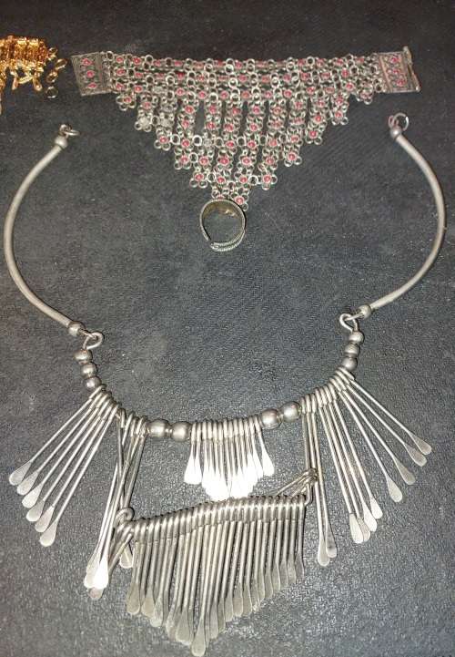 A COLLECTION OF ASIAN BRIDAL JEWELRY SOLD AS IS