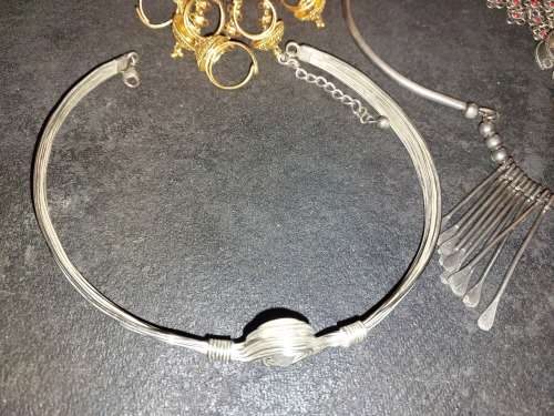 A COLLECTION OF ASIAN BRIDAL JEWELRY SOLD AS IS