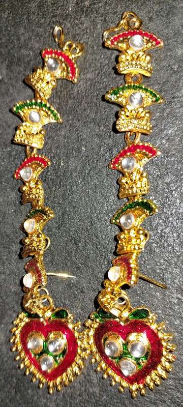 A COLLECTION OF ASIAN BRIDAL JEWELRY SOLD AS IS