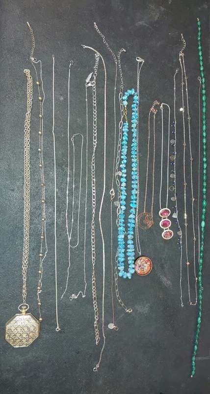 A BULK VINTAGE COLLECTION OF HIGH-QUALITY JADE ICE AND SILVER-PLATED AND GOLD-PLATED JEWELRY