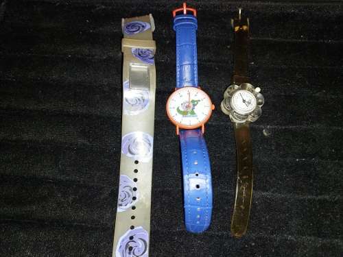 A JOBLT WRIST WATCHES FOR GIRLS SOLD AS IS NOT TESTED