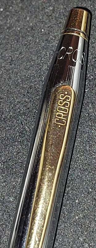 A VINTAGE COLLECTION OF EXECUTIVE PENS AND CROSS INK SOLD AS IS NOT TESTED