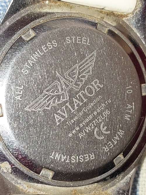 A BEAUTIFUL AVIATOR TRAVELER COLLECTION WATCH DIAMNTE A BEZEL