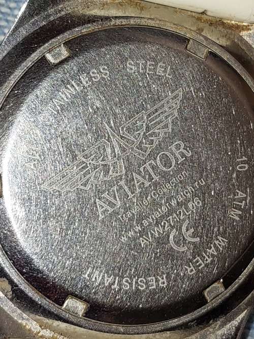 A BEAUTIFUL AVIATOR TRAVELER COLLECTION WATCH DIAMNTE A BEZEL